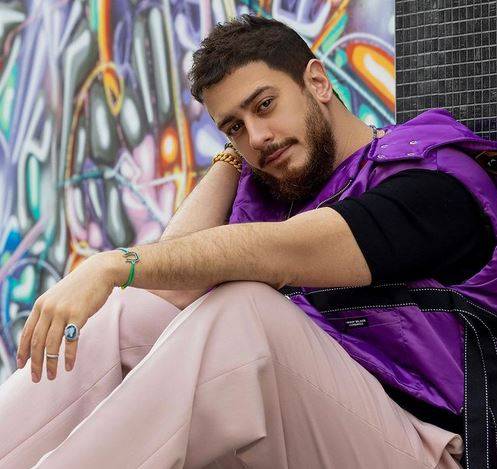 بالصور - موجة سخرية من إطلالات سعد لمجرد النسائية الغريبة