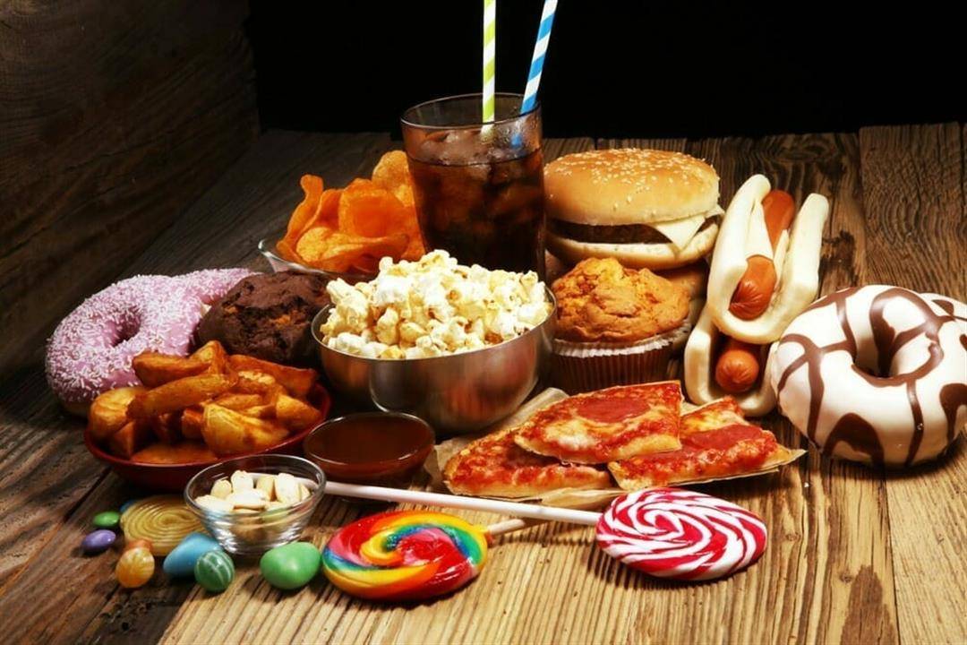 أطعمة قد تؤثر على صحة دماغك