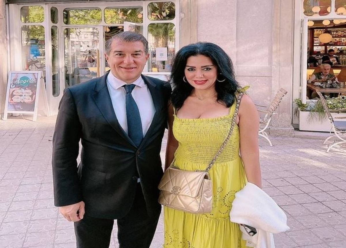 بالفيديو - رانيا يوسف ترد على انتقادات ظهورها مع رئيس نادي برشلونة