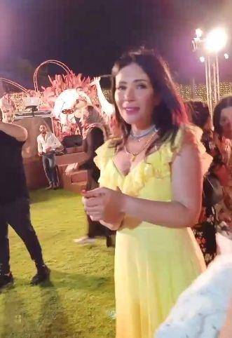منى زكي في حفل زفاف محمد فراج وبسنت شوقي