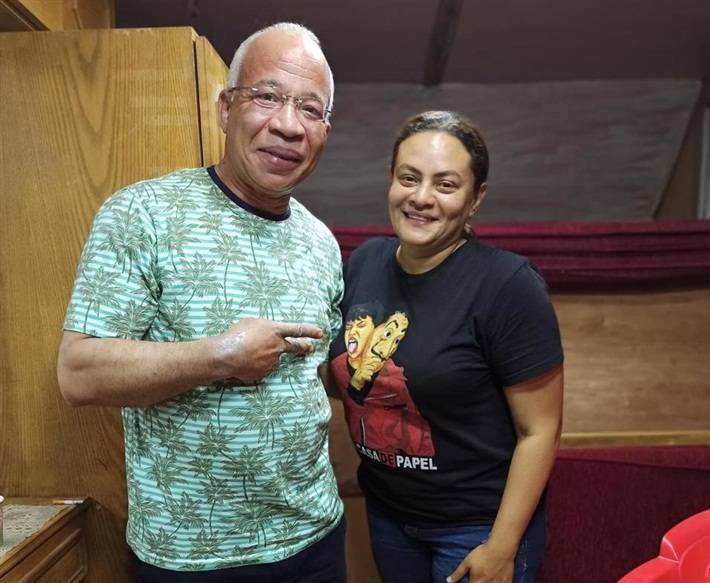 كاملة أبو ذكري: 