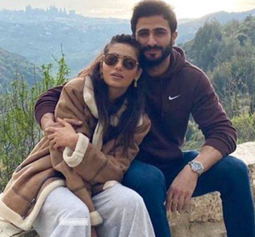 فيديو رومنسي يجمع رحمة رياض بخطيبها في أول ظهور لهما معاً بعد الخطوبة