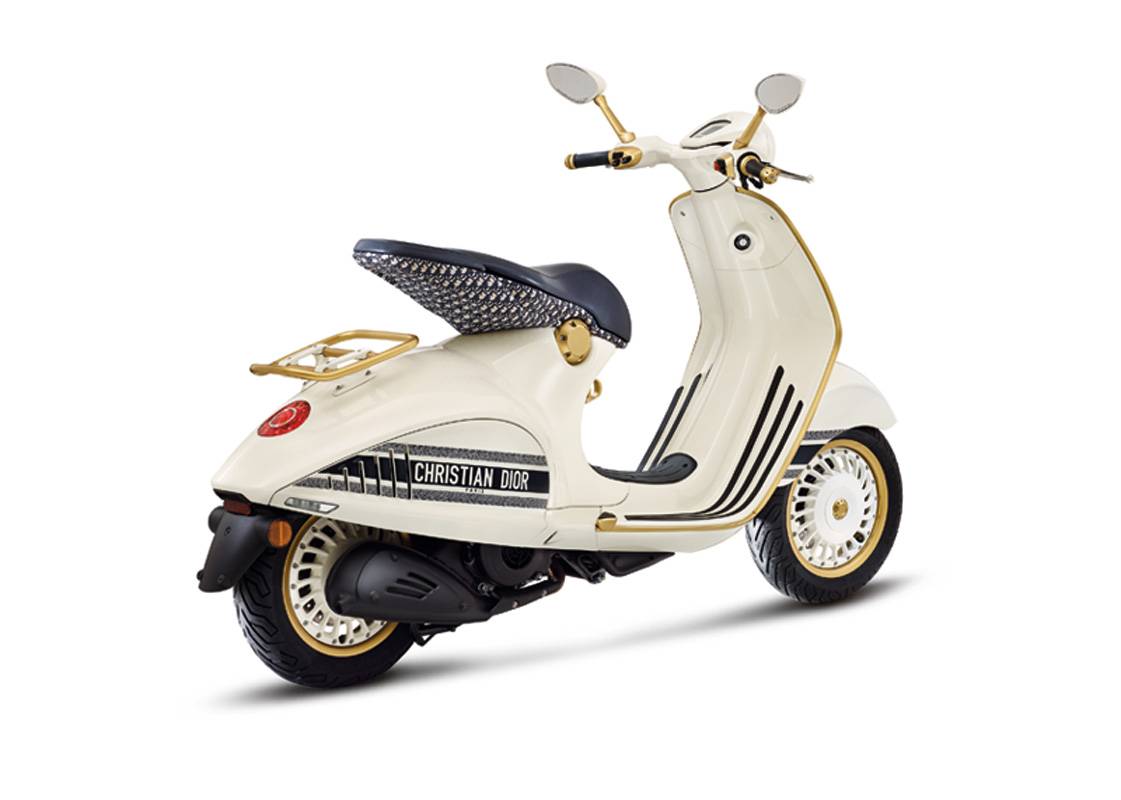 ‏VESPA 946  CHRISTIAN DIOR... تحية إلى حب الحياة