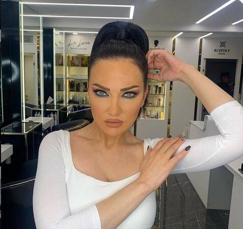 بالصور - صفاء سلطان تغيّر شكلها بالكامل وتظهر بلوك جريء