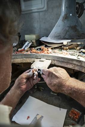 01_FENDI hand in hand Baguette_Sicily_Platimiro Fiorenza