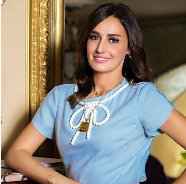 والد حلا شيحة يكشف حقيقة اعتزالها الفن