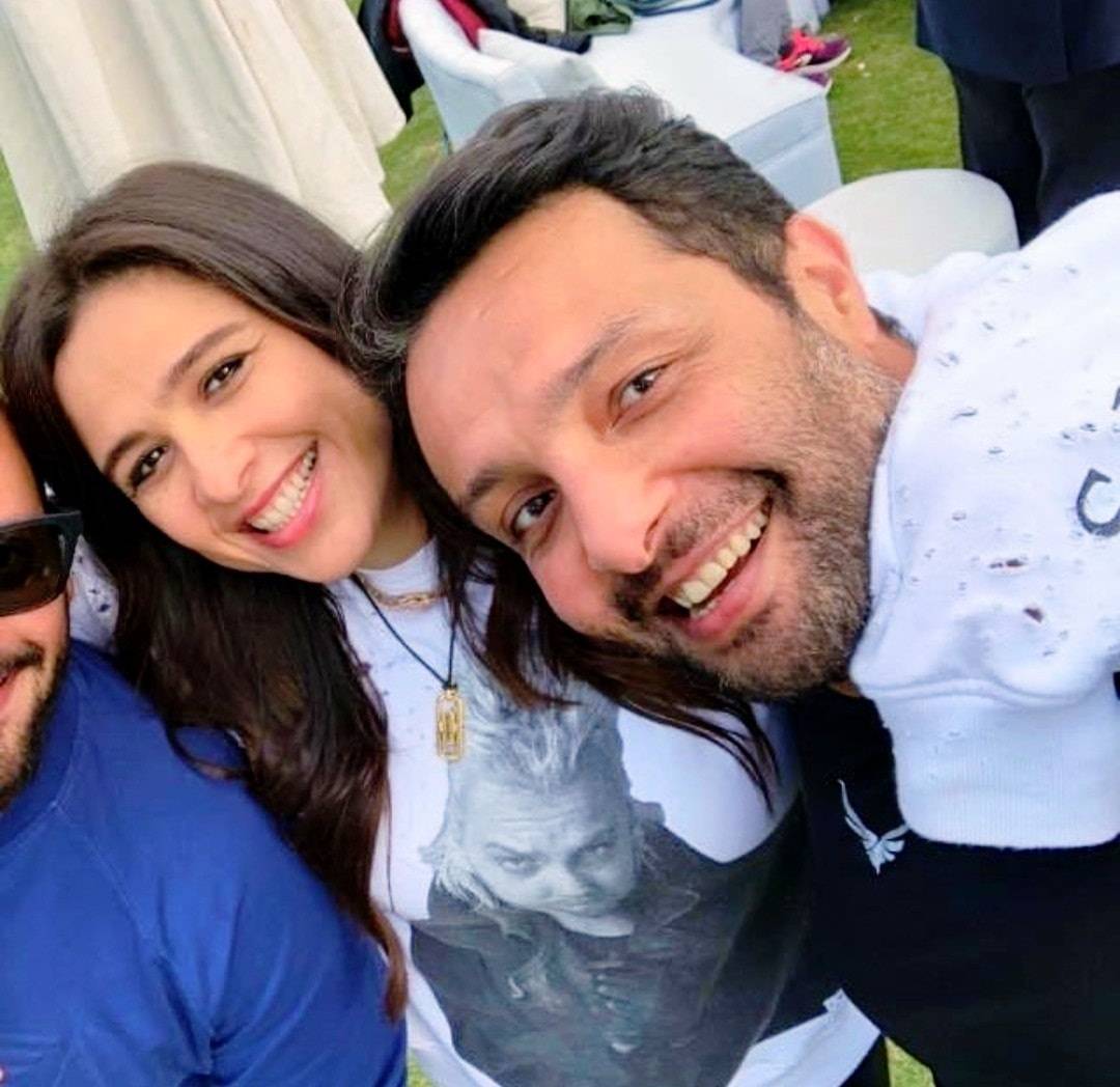 وائل عبد العزيز يكشف تلقيه رسالة تهديد بعد دعمه لشقيقته ياسمين