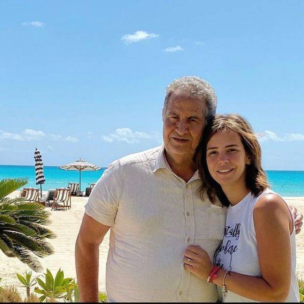 في تعليقها الأول بعد وفاة والدها... إيمان العاصي: 