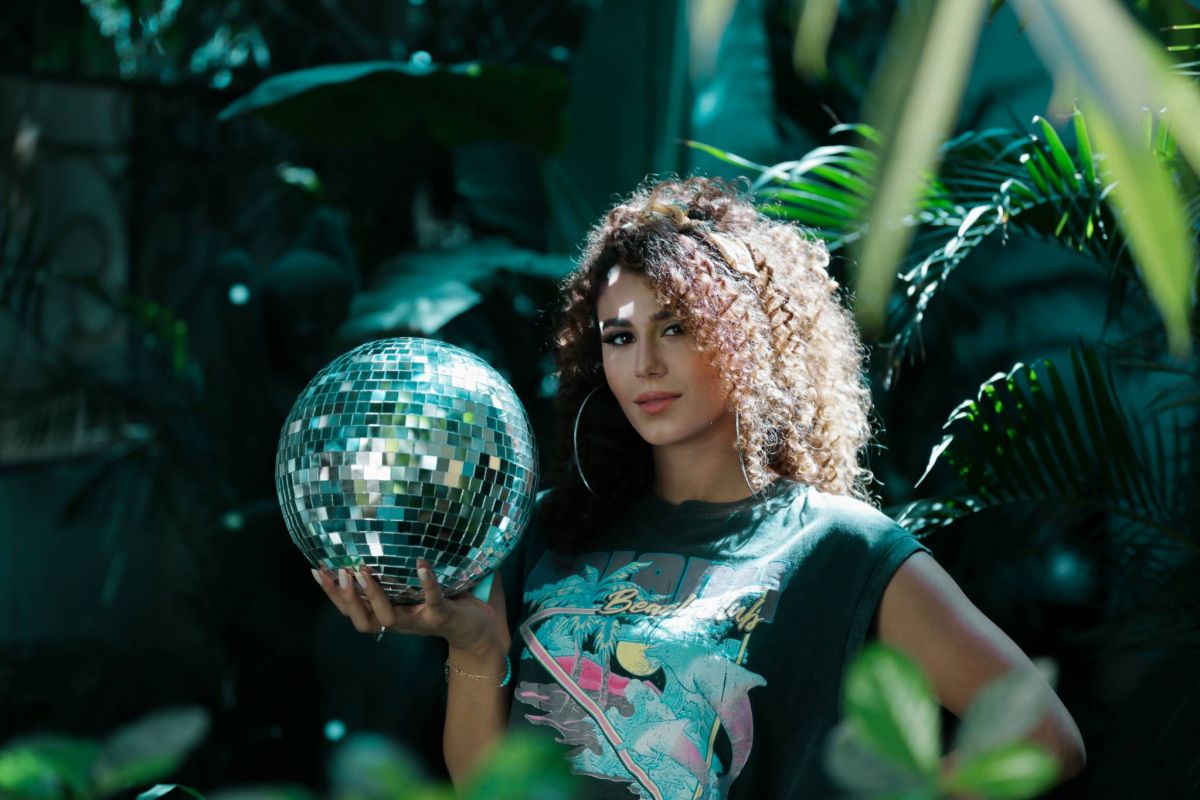 آنجي شيّا في تعاون أوّل مع الفنّان زياد برجي من خلال أغنية 