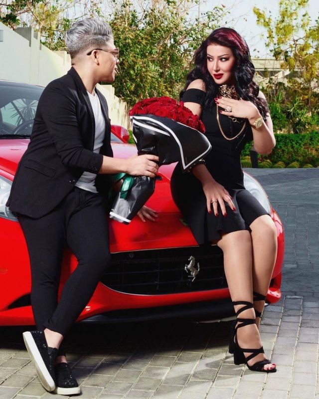 سمية الخشاب تحسم الجدل حول ارتباطها بعمر كمال