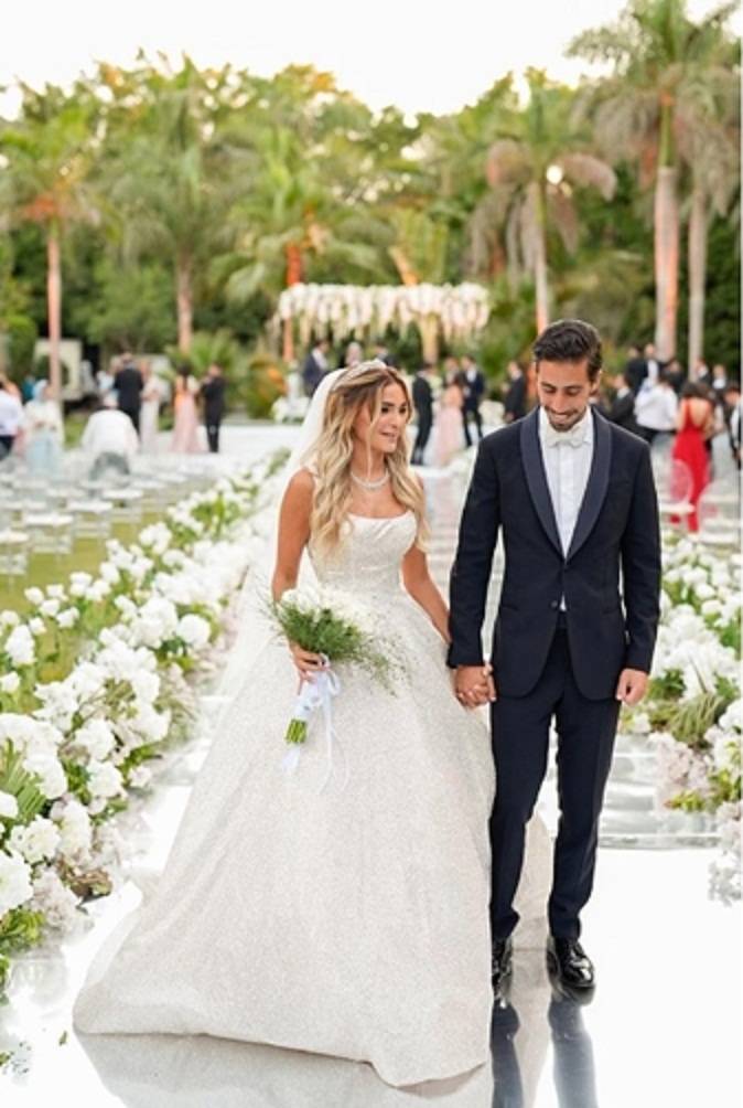 بالفيديو والصور- علا غانم تحتفل بزفاف ابنتها كاميليا