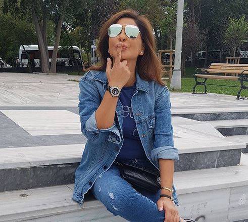 بالفيديو - إليسا تتحدى رجال الأمن من أجل معجبة