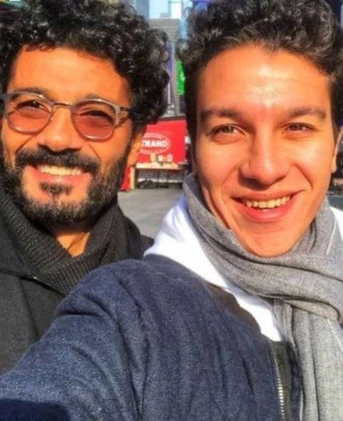 نجل خالد النبوي يحذر من انتحال اسمه