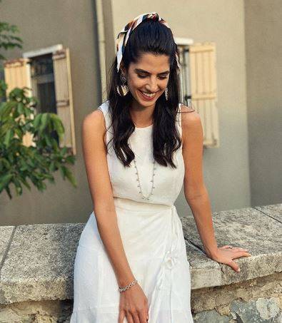 الصورة الأولى لنجمة 