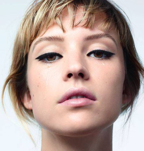 عزّزي سحر عينيك مع مجموعة مستحضرات العينين الجديدة من CHANEL شانيل