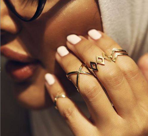 غرامة مالية ضخمة على فاشينيستا كويتية بسبب تغريدة