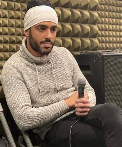 بالفيديو - نصيحة رامي جمال للمصابين بالبهاق ويكشف عن انتشاره في كل جسمه