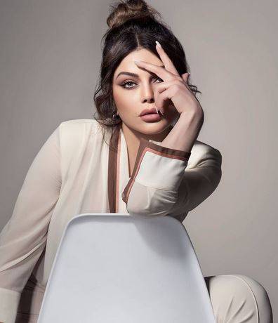 بالصور - هيفاء وهبي تضجّ جمالاً على هيئة 