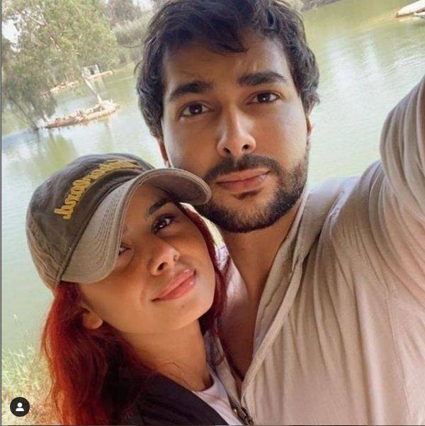 التعليق الأول من منة عرفة بعد عقد قرانها