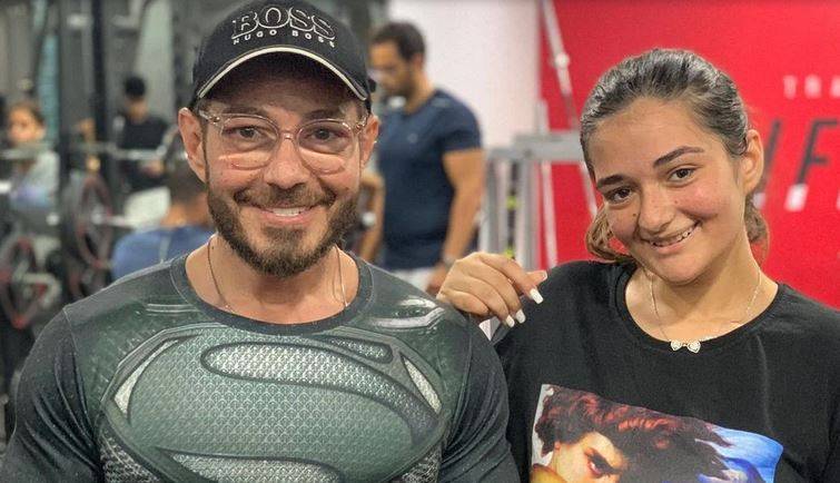 بالصور - هكذا احتفلت ملك أحمد زاهر بيوم ميلادها بين أصدقائها