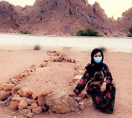 فنانة سورية تشغل الجمهور بحالتها النفسية بعد رحيل زوجها... 