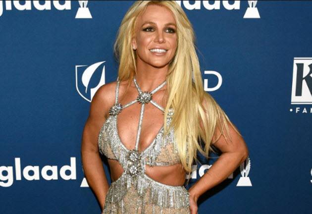 بريتني سبيرز ترفض وصاية والدها: يمنعها من الإنجاب!
