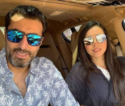 باسم ياخور يمازح من زوجته بصورة طريفة وهي تردّ