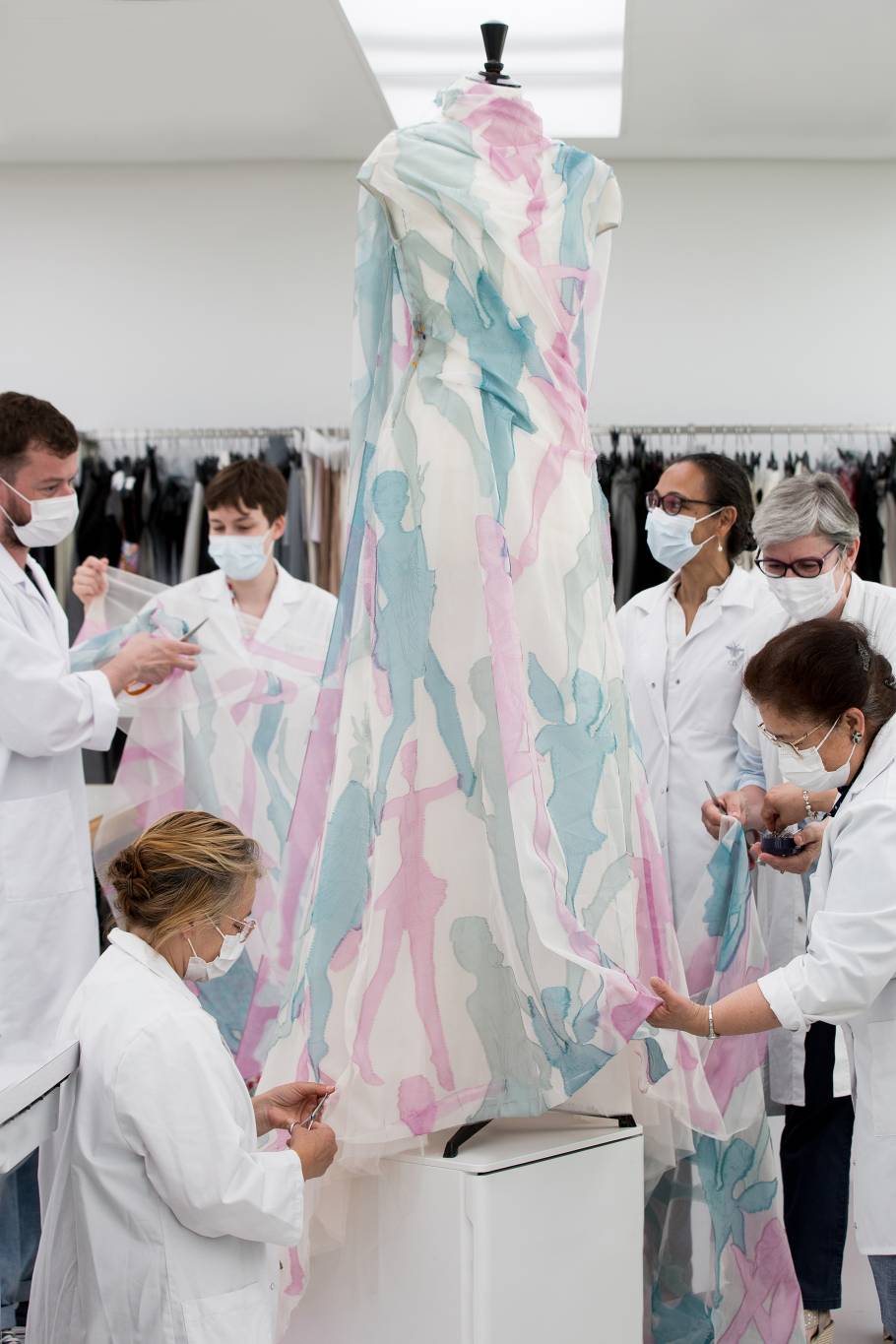 مجموعة 2022 Dior Cruise.. تحقيق خاص من مشاغل الدار