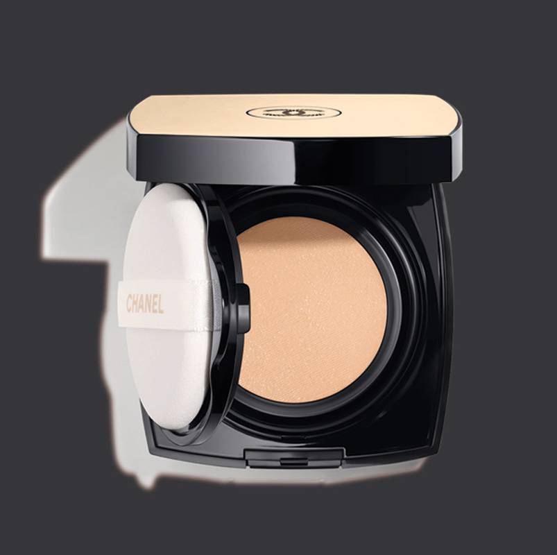 بودرة مضغوطة لبشرة مخملية هذا الصيف