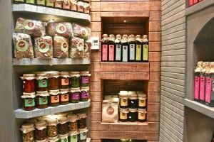 أليك 6 مكوّنات غذائية في مطبخك لا تنتهي مدة صلاحيتها بالتخزين الصحيح