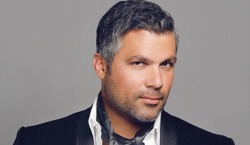 بالصور - فارس كرم يُرزق بابنته الأولى