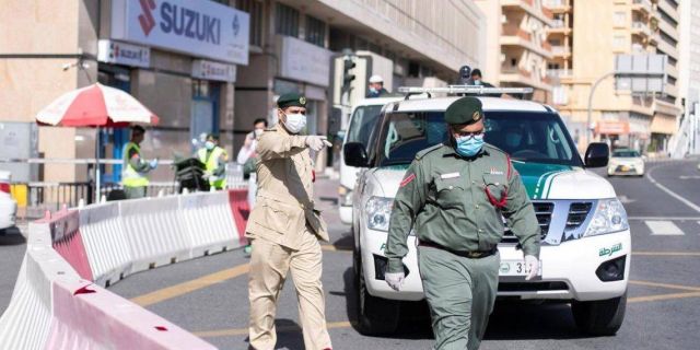 دبي تُبعد شهير 