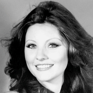 100 إمرأة عربية: رائدات من مصر ولبنان وسوريا