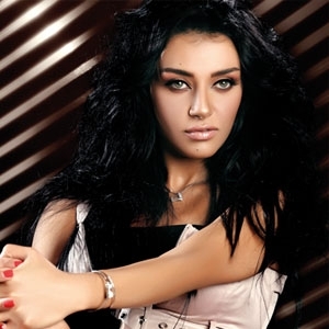 المذيعة هبة الأباصيري: حنان ترك لم تغضب من مداخلة طليقها... 