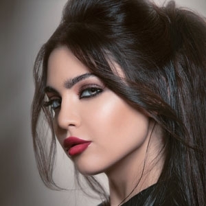 قمر: لم أنسب ابني لرجل غير أبيه...