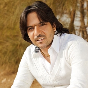 بهاء سلطان: تامر حسني لا يتقدم فنياً...