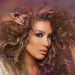 مايا دياب: الصور التي سرّبت لي مع يحيى سعادة...