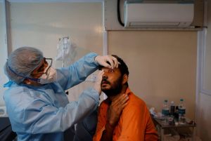 "الفطر الأسود" يؤدي إلى استئصال عيون وأنوف