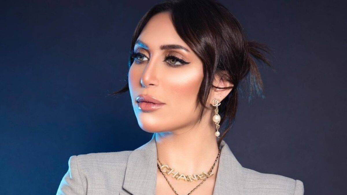 بالفيديو - الدكتورة خلود ترقص بطرافة مع ابنتيها وزوجها