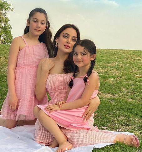 في ظهور نادر... زوج ابنة هيفاء وهبي يلفت الأنظار بوسامته