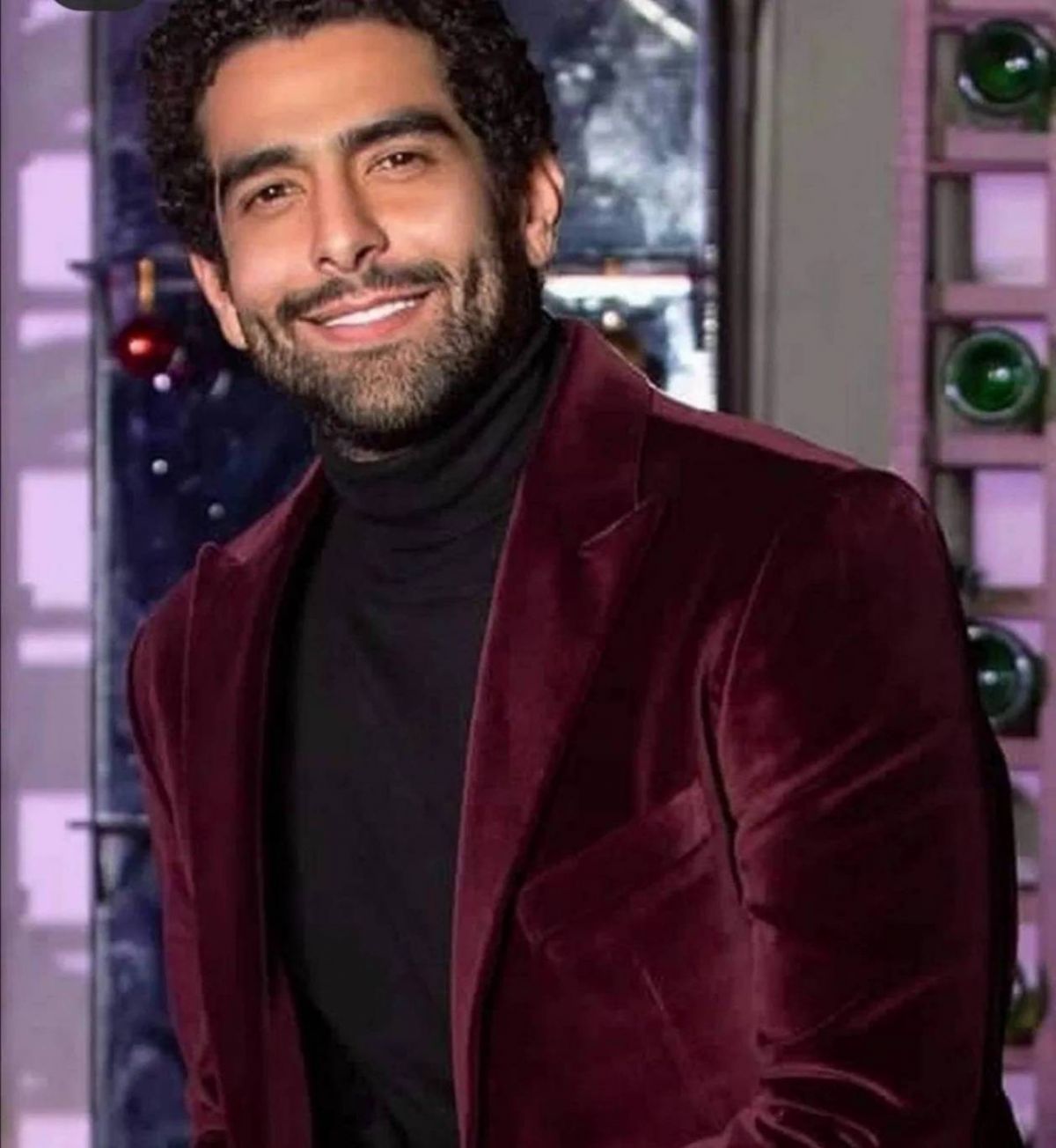 فنان مصري يغيّر حالته الاجتماعية فجأة إلى 