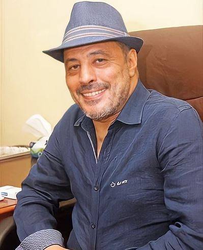 حقيقة إعتذار عمرو عبد الجليل عن شائعة وفاة دلال عبد العزيز