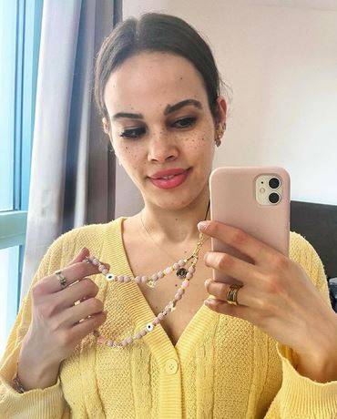 بالصور - نور عمرو دياب تخطف الأنظار بجمالها الطبيعي