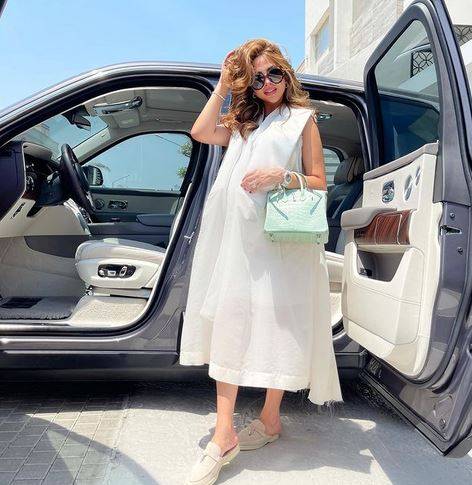 فوز الفهد تستقبل طفلها الأول وتختار له هذا الاسم