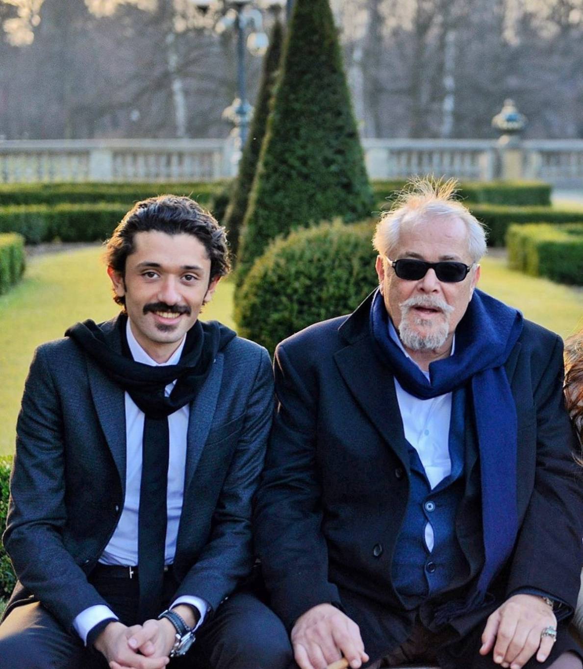 كريم محمود عبد العزيز يكشف أغرب موقف بعد رحيل والده