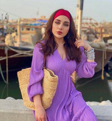 بالفيديو - ابنة هيفاء وهبي تسخر من شكلها بالتجميل... وأحلام تعلّق