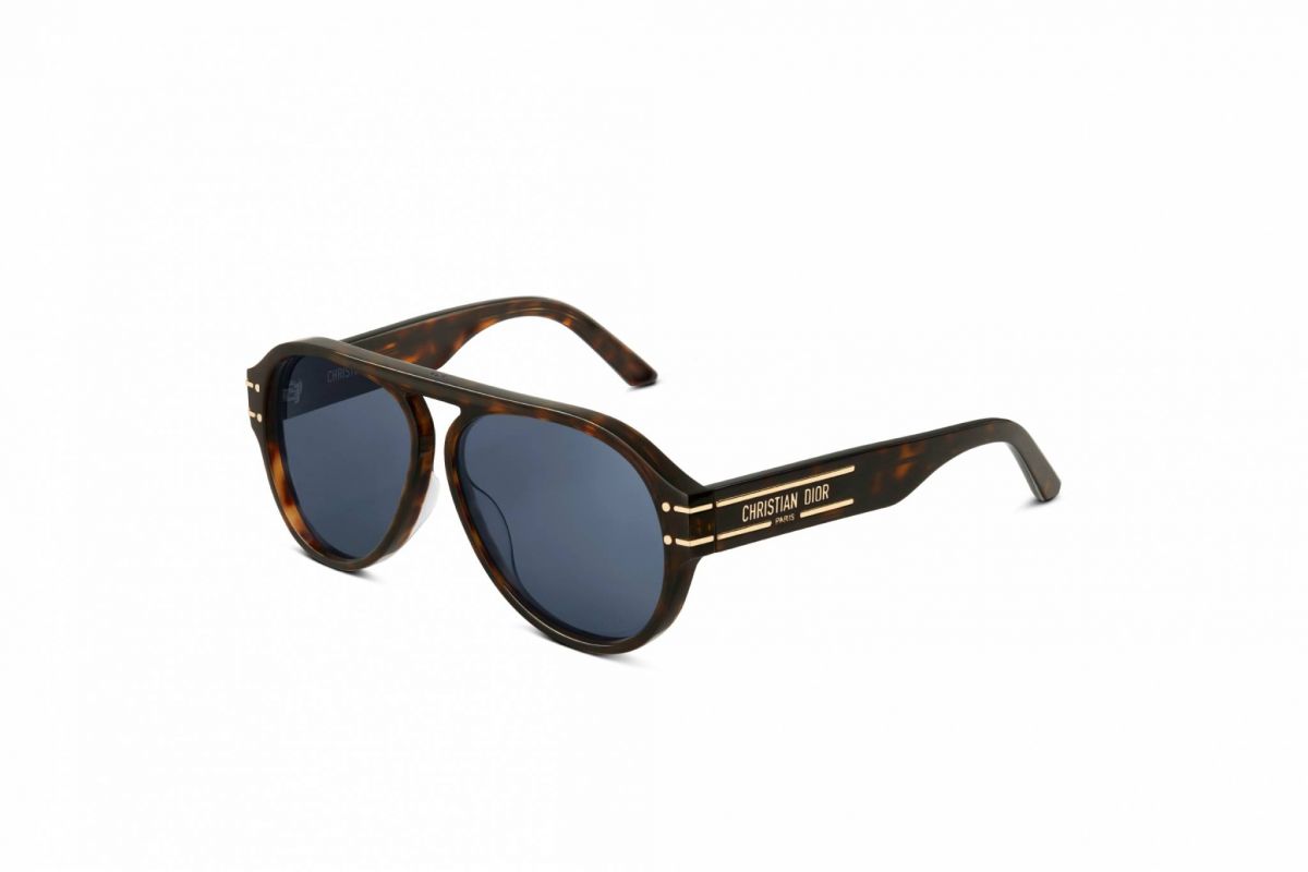 المهارة الحرفيّة وراء نظارات DIOR SIGNATURE