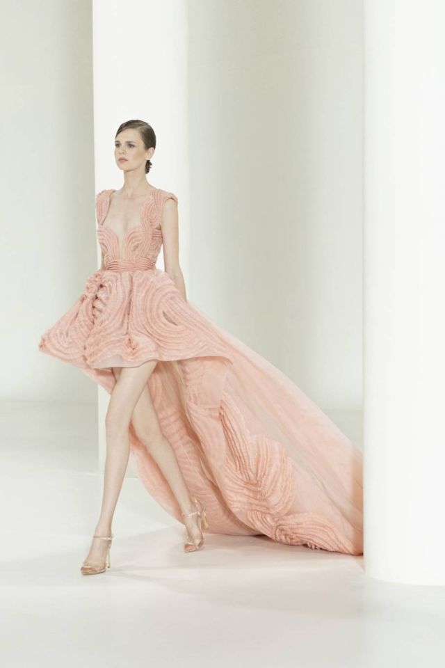 إيلي صعب للأزياء الراقية لخريف وشتاء 2021-2022