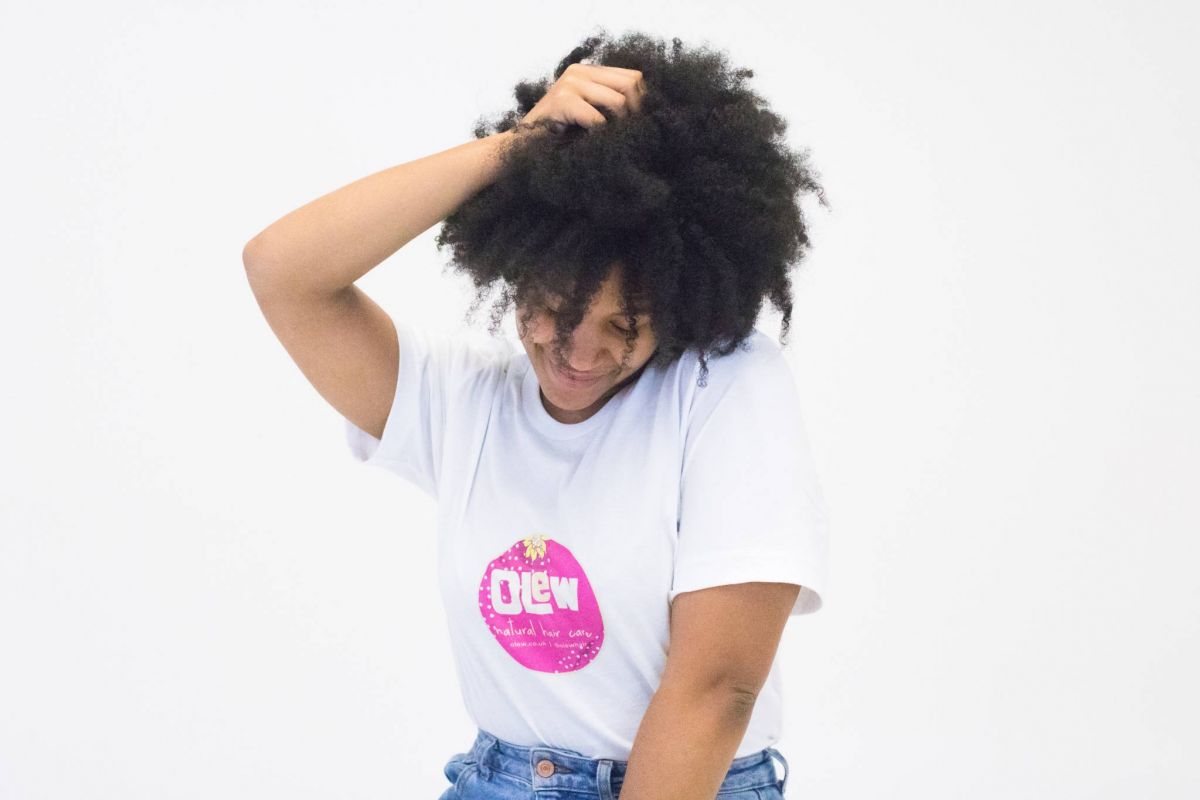 حافظي على صحة شعرك المجعد هذا الصيف مع أولو هير