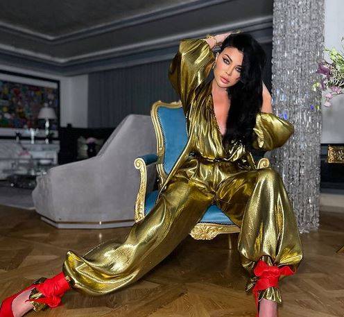 جمبسوت هيفاء وهبي الذهبي​ سعره خيالي